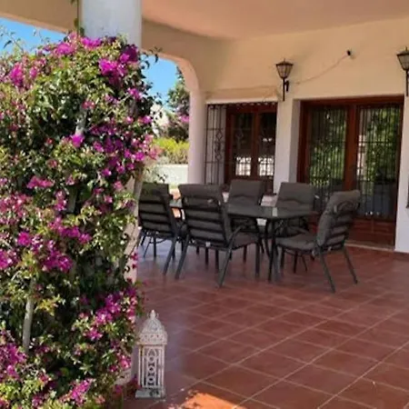 Villa Exclusive Secluded With Private Pool Hot Tub & Bbq -7 Minutes From Marbella