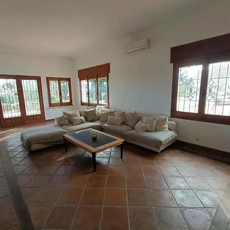 Exclusive Secluded With Private Pool Hot Tub & Bbq -7 Minutes From Marbella